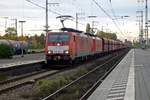 DB 189 041 hat mit deren Erzbomber beim durchfahren von Emmerich am 14 November 2019 die Nase vorn.