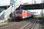 189 005 mit einem G�terzug bei der durchfahrt im Bahnhof Leipzig-Engelsdorf am 12.9.20