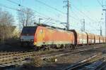Am 14 Dezember 2022 steht die Sonne sehr niedrig und damit müss 189 036 samt Kohlez\ug für Amsterdam-Westhaven es tun...