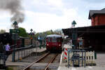 99 783 und 172 140 mit 172 141 im Bahnhof Putbus am 17.4.24