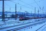232 690 mit 243 822 der EBS verlassen mit dem St�dteexpress mit ziel Weimar den Bahnhof Naumburg(Saale) Hbf am 1.12.23
