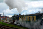 99 783 verl�sst den Bahnhof Putbus in Richtung Ostseebad G�hren am 17.4.24