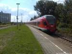 mit Gro�er Ausnahme habe ich mich doch mal �berredet diesen einen Stadler Flirt am Bahnhof Stralsund-R�gendamm am 21.8.13 zufotografieren