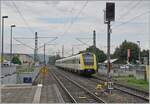 Die beiden DB 612 127 und 067 verlassen nach einem kurzen Halt Erzingen (Baden) in Richtung Basel Bad Bf. 

6. Sept. 2022