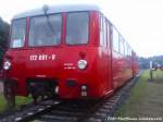 Am 22.8.2011 H�lt die Neustrelitzer Ferkeltaxe noch ihren Schlaft im Bahnhof Putbus