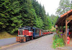 Der wunderschön restaurierte Wagen WAB 27 an erster Stelle in Grand Soldat, der heutigen Endstation der Chemin de Fer Forestier d'Abreschviller.