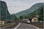 Ein FS ETR 610 als EC 153 von Luzern nach Milano bei der Durchfahrt in Faido.