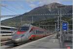 Der FS Trenitalia ETR 610 008 verlässt als EC 39 Brig in Richtung Milano.