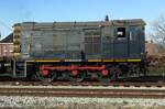Am 2 März 2021 rangiert RFO 692 einige Getreidewagen in Oss.