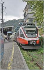 Der ÖBB 4024 136-5 wartet in der Zugausgangsstation Bregenz Hafen auf die Abfahrt nach Bludenz. 

14.09.2022 