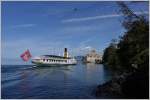 Ankunft des Dampfschiff  La Suisse  beim Château de Chillon.