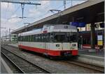 Der transN (ex cmn) BDe 4/4 N° 6 ist von Les Ponts de Martel in La Chaux-de-Fonds eingetroffen und wendet auf den Gegenzug, was für eine kurzen Augenblick dazu führt, dass beide Stromabnehmer an der Fahrleitung liegen. 

26. Juni 2024