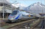 Nach der Übernahme der Cisalpino SA durch Trenitalia und SBB wurden die Züge aufgeteilt und verkehrten mit Trenitalia oder SBB Beschriftung aber noch in den CIS (Cisalpino) Farbgebung. 
Im Bild ein SBB ETR 610 beim Halt in Domodossola. 

31. März 2010