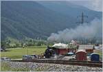 Die DFB HG 3/4 N° 9 verlässt mit ihrem Dampfzug nach Realp den DFB Bahnhof von Oberwald in Richtung Gletsch.