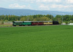 DBB: Der Dampfzug mit der Eb 3/5 5810 /ehemals SBB) + Bi 523 + 524 + C2 +C2 auf der Hinfahrt von der Werkstätte Konolfingen zum Spargelfest Kerzers vom 7.