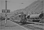 Nicht im Sinne des Erfinders: Der für die Jubiläumsfeiern  150 Jahre Schweizerbahnen  vorgesehene Rote Pfeil der OeBB erlitt einen Defekt.