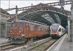 Am Schluss der stattlichen   Train Chase   der L'Association 141R568 hilft zu meiner Freude die BLS Ae 4/4 251; hier beim Halt in  Lausanne     26.