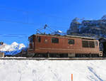 BLS Re 4/4 183 in Kandersteg, 7.Januar 2021.