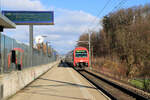 Auf der Zürcher S7 über Kloten: Kloten-Balsberg, mit einer S7 Richtung Winterthur fahrend.