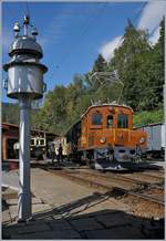 Zur Ergänzung der schönen Bilder aus Ge 2/2 161 und 162 aus dem Graubünden von Armin hier noch die Variante des  Eselchen  beim Mega Bündner Festival, für welches die hübsche Ge 2/2 161 einen Scherenstromabnehmer erhalten hat.

9. Sept. 2019