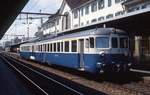 Altbautriebwagen der BLS: Im Juni 1990 steht der 1945 in Dienst gestellte und zunächst als BCFe 4/8 eingereihte ABDe 4/8 743 der BN (Bern-Neuenburg) abfahrtbereit im Bahnhof Thun.
