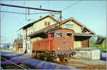 Als die SBB Ee 3/3  Halbschuh  noch im Einsatz stand, konnte ich die Ee 3/3 116315 in Schönbühl fotografieren, einem damals augenscheinlich kleinen  Landbahnhof  an der Strecke Bern - Zürich, wobei die industriele Umgebung von Schönbühl für ein recht starkes Güterverkehrsaufkommen sorgte.

Analobbild vom Mai 1995 