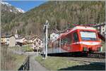Der TMR Beh 4/8 72 ist auf der Fahrt nach Vallorcine und konnte beim Halt in Finhaut fotografiert werden.