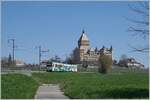 Der BAM MBC Klassiker in zwei Varianten: Bild 1: Das Château de Vufflens Motiv bestimmend mit einem BAM Regionalzug mit dem führenden Be 4/4 38 auf der Fahrt nach Morges.

5. April 2023