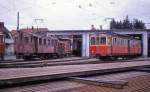 Alte Triebfahrzeuge in Langenthal (Oberaargau - Jura - Bahn OJB): Der Zweiachs-Triebwagen 14 und der BDe 4/4 1 der OJB (1907 erbaut von Ringhoffer / Alioth, 1962 mit neuen F�hrerst�nden, heute