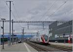 Der SBB Twindexx IC 200 RABDe 502 008-1 (UIC 94 85 0 502 008-1 CH-SBB  Lausanne Capital Olympique  auf Testfahrt in Prilly-Malley.