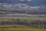 Viel Landschaft, wenig Zug am Jura.