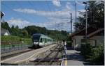 Der RBe 4/8 49 und LEB Be 4/8 35  Romanel  erreichen die Station Jouxtens-M�zery.

22. Juni 2020