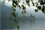 Das Ch�teau de Chillon im herbstlicne Rahmen.